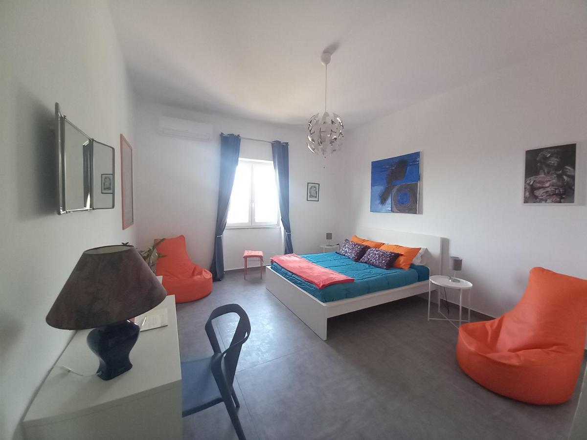 Apartament Lo Scorcio Della Neapolis Accogliente Pressi Parco Neapolis